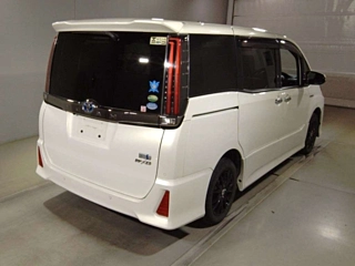 TOYOTA NOAH 2019