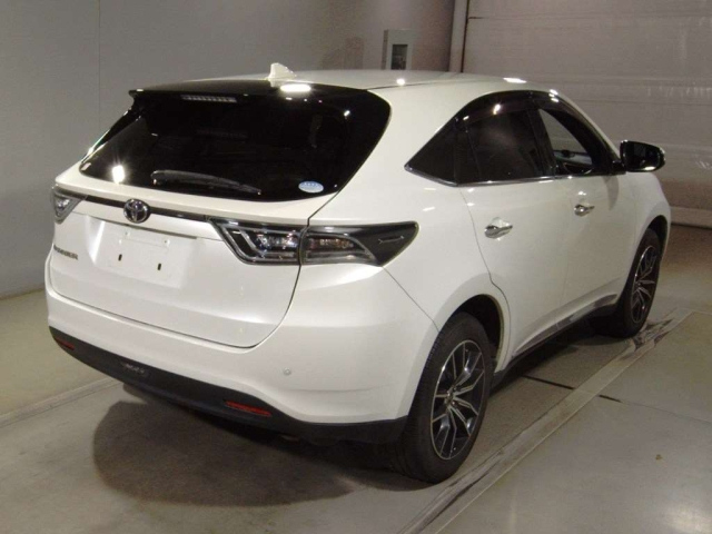 TOYOTA HARRIER 2014