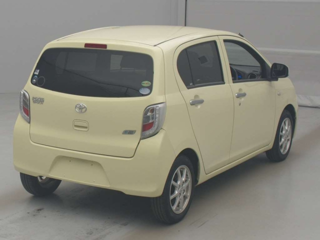 TOYOTA PIXIS EPOCH 2015