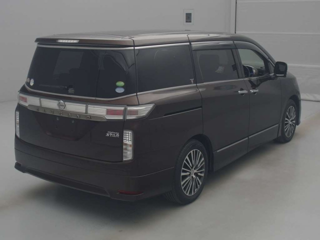 NISSAN ELGRAND 2017