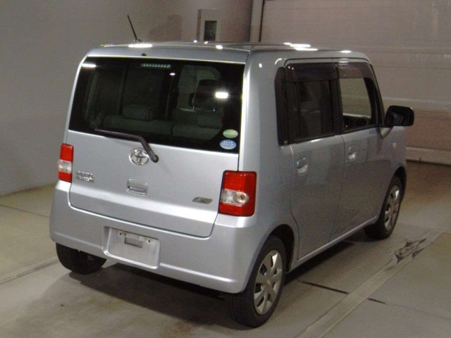 TOYOTA PIXIS SPACE 2012