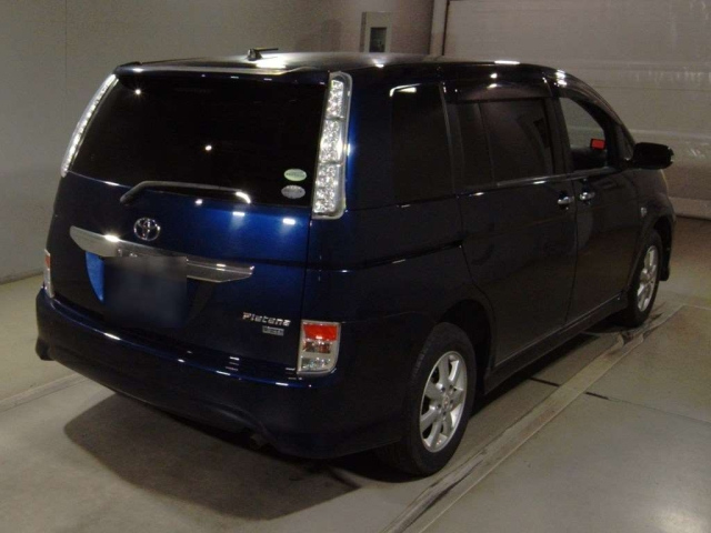 TOYOTA ISIS 2012