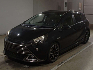 TOYOTA AQUA 2015
