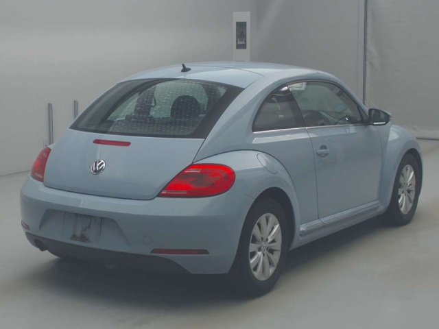 VOLKSWAGEN THE BEETLE 2013
