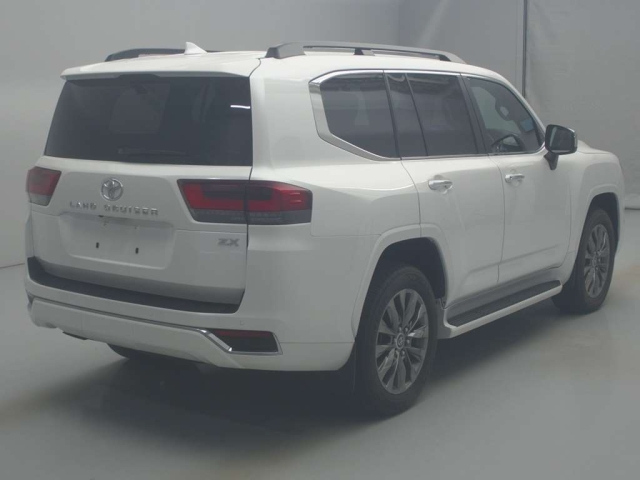 TOYOTA LAND CRUISER 2023