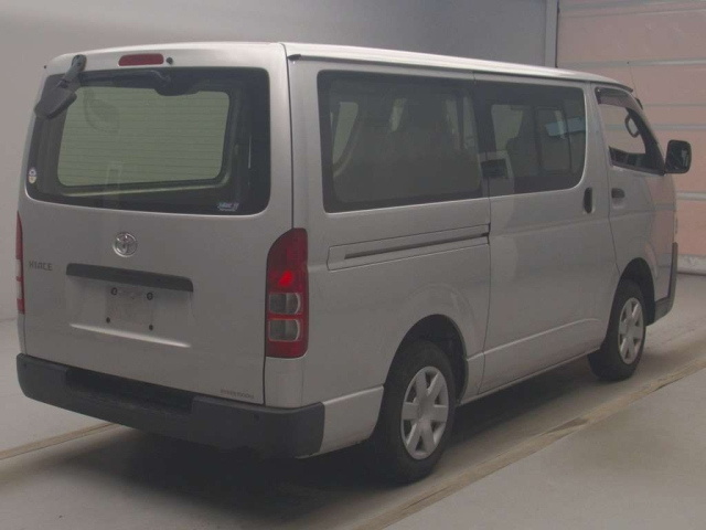 TOYOTA HIACE VAN 2020