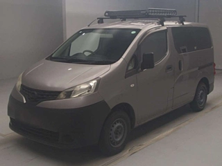 NISSAN NV200 2011