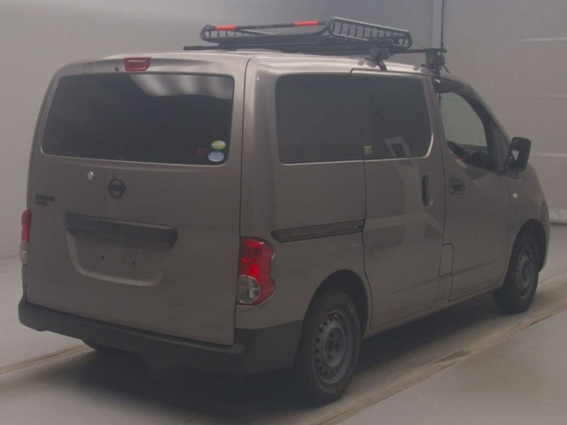 NISSAN NV200 2011