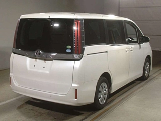 TOYOTA NOAH 2019