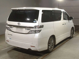 TOYOTA VELLFIRE 2013