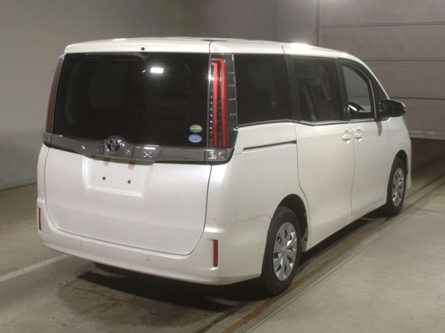 TOYOTA NOAH 2019