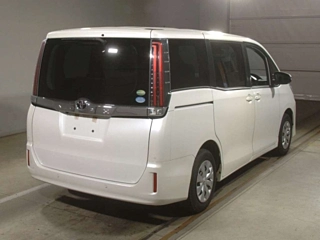 TOYOTA NOAH 2019