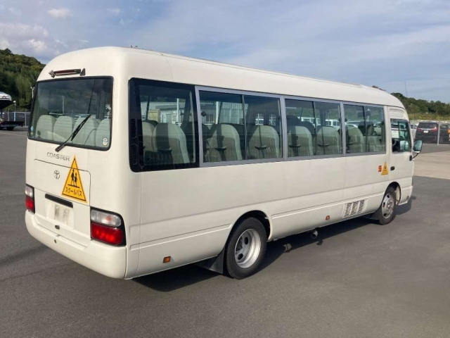 TOYOTA COASTER 2015