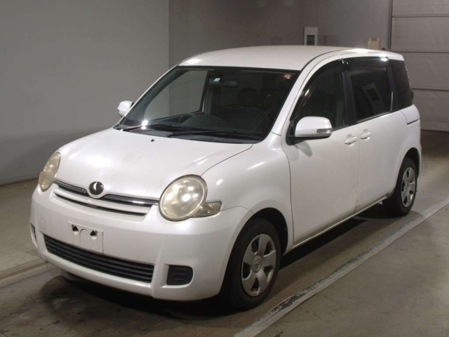 TOYOTA SIENTA 2010
