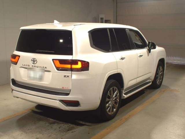 TOYOTA LAND CRUISER 2023