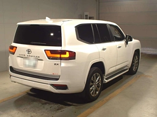 TOYOTA LAND CRUISER 2023