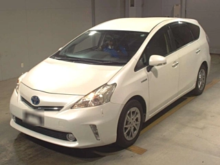 TOYOTA PRIUS ALPHA 2014