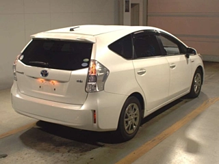 TOYOTA PRIUS ALPHA 2014