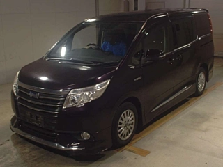 TOYOTA NOAH 2015