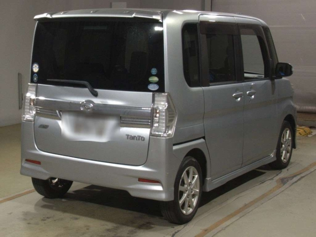 DAIHATSU TANTO 2015