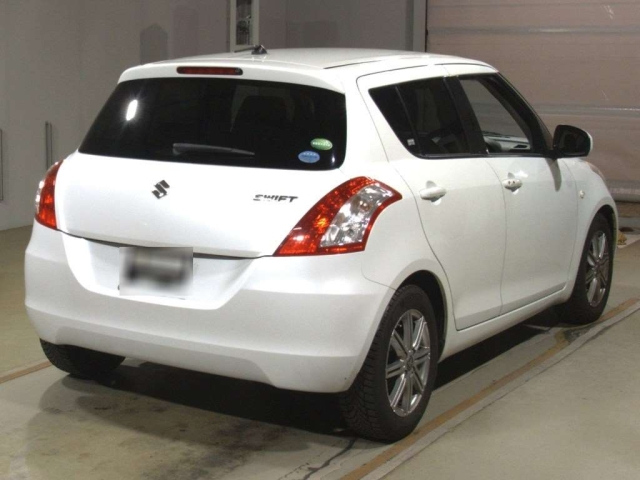 SUZUKI SWIFT 2015