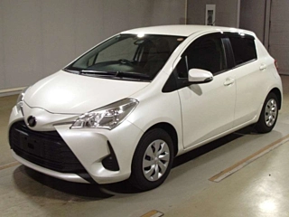TOYOTA VITZ 2017