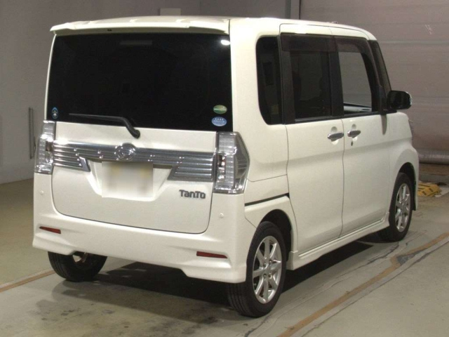 DAIHATSU TANTO 2016