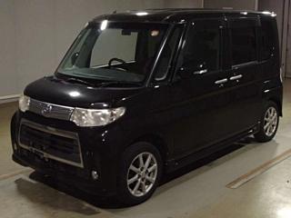 DAIHATSU TANTO 2011