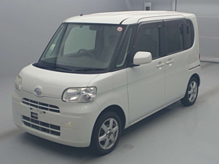 DAIHATSU TANTO 2010