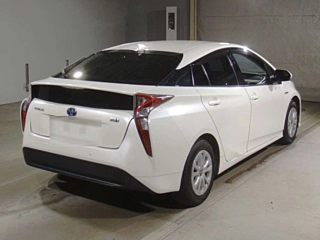 TOYOTA PRIUS 2017
