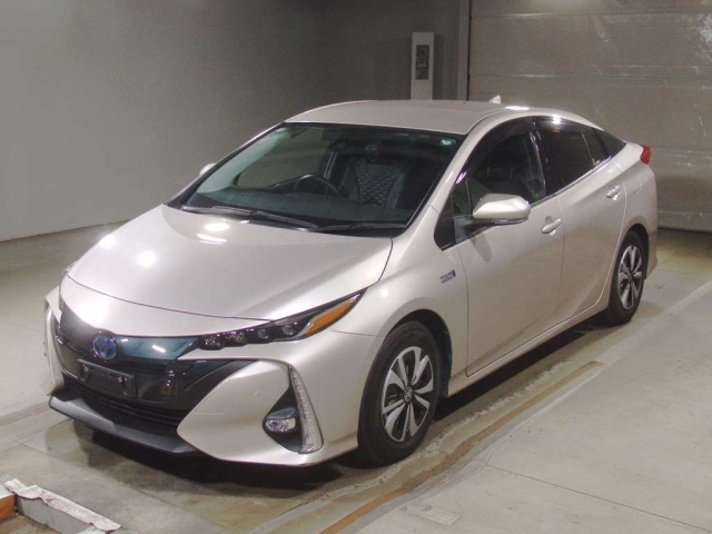 TOYOTA PRIUS PHV 2018