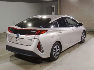 TOYOTA PRIUS PHV 2018