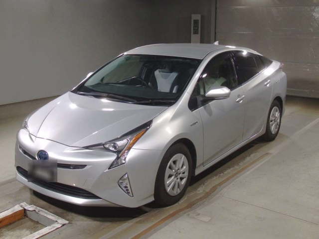 TOYOTA PRIUS 2018