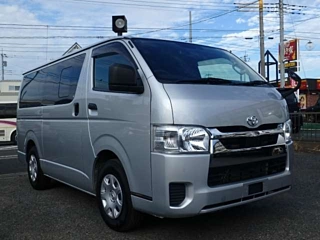 TOYOTA HIACE VAN 2021