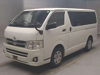 TOYOTA HIACE VAN 2013