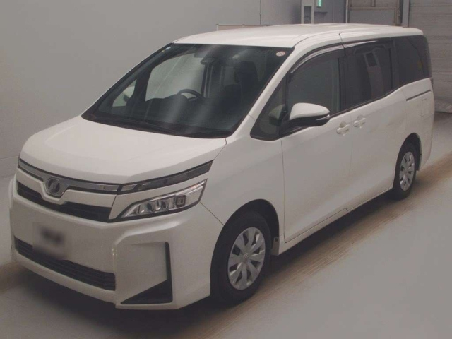 TOYOTA VOXY 2018