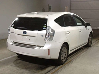 TOYOTA PRIUS ALPHA 2014