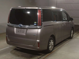TOYOTA NOAH 2018