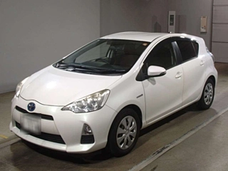 TOYOTA AQUA 2012