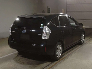 TOYOTA PRIUS ALPHA 2012