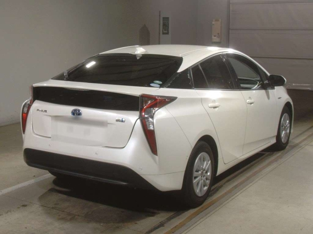 TOYOTA PRIUS 2018