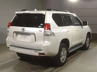 TOYOTA LAND CRUISER PRADO 2011