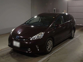 TOYOTA PRIUS ALPHA 2014