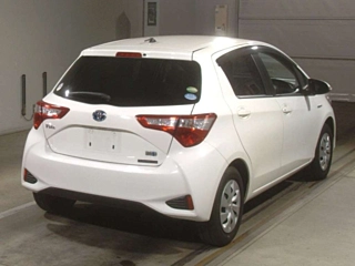 TOYOTA VITZ 2018