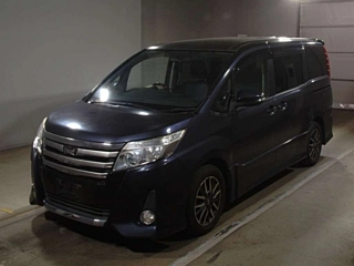 TOYOTA NOAH 2015