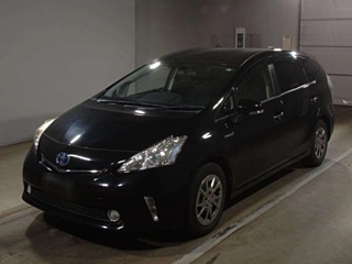 TOYOTA PRIUS ALPHA 2014