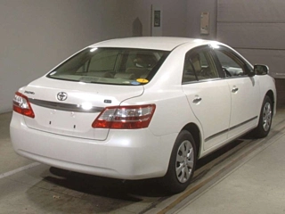 TOYOTA PREMIO 2012