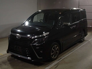 TOYOTA VOXY 2021