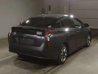 TOYOTA PRIUS 2016