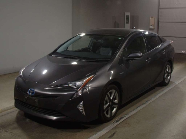 TOYOTA PRIUS 2016